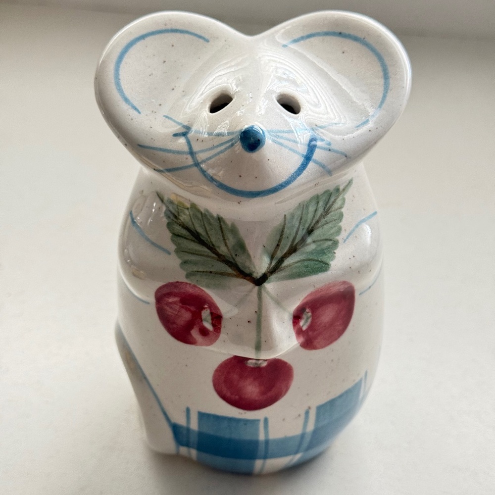 Vintage Stoneware Mouse‎ Parmesan Shaker Hand Painted